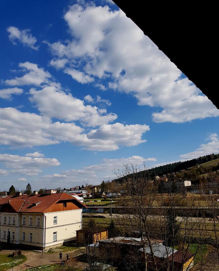 Art Apartament Ustrzyki Dolne Apartment Exterior photo